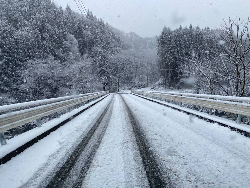 道路状況とお車の冬用装備について