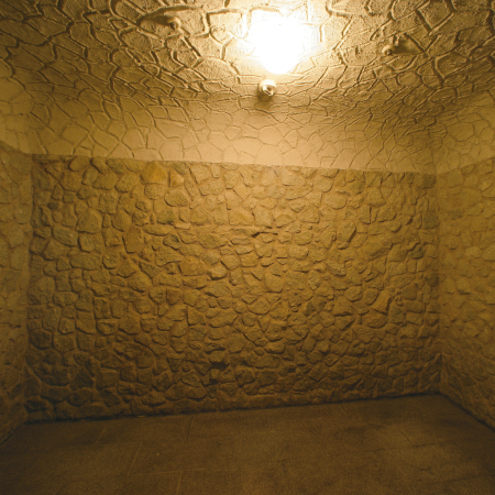 岩盤浴 低温サウナ